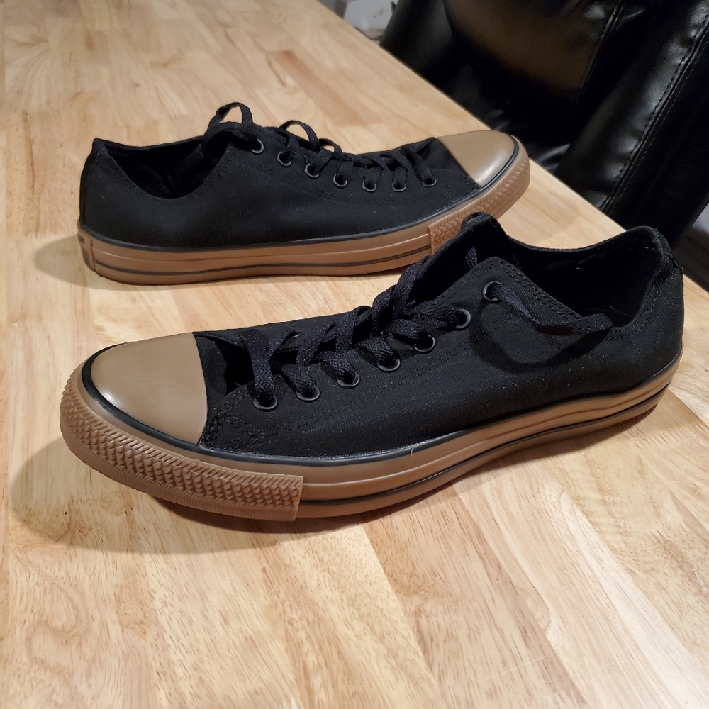 Converse Chuck Taylor Black and Gum Lowtops-Mens Size 13.0 US